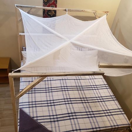 L&J Modern Backpackers Bnb Dar es Salaam Esterno foto