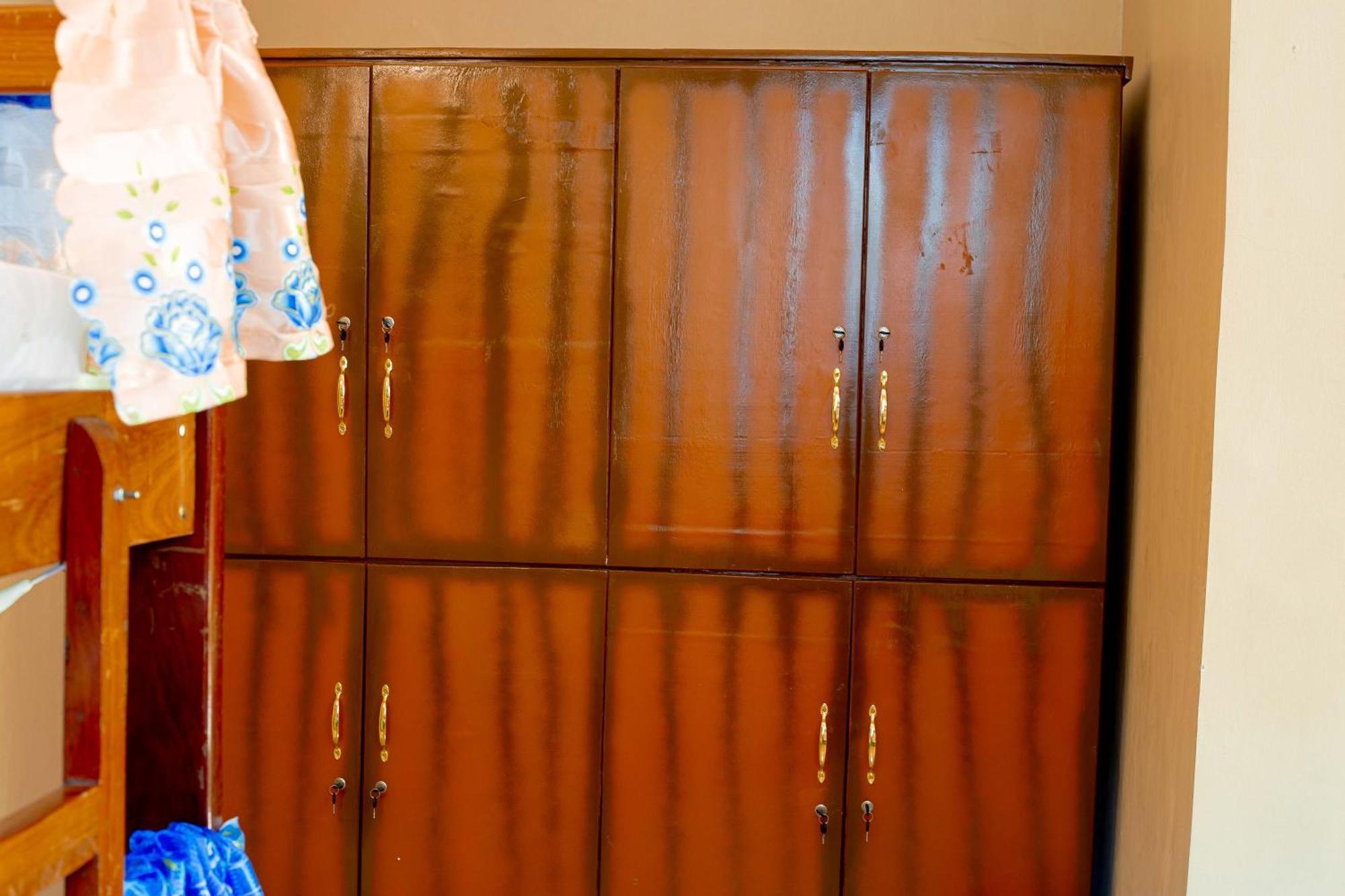 L&J Modern Backpackers Bnb Dar es Salaam Esterno foto