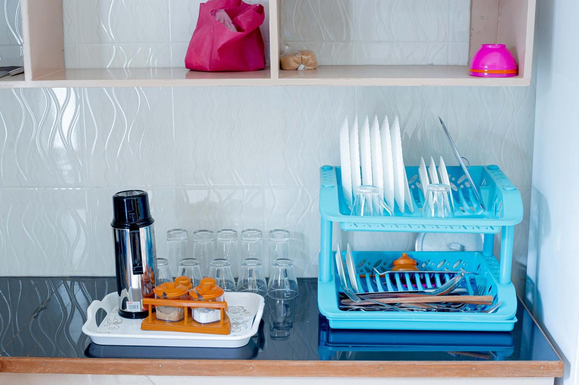 L&J Modern Backpackers Bnb Dar es Salaam Esterno foto