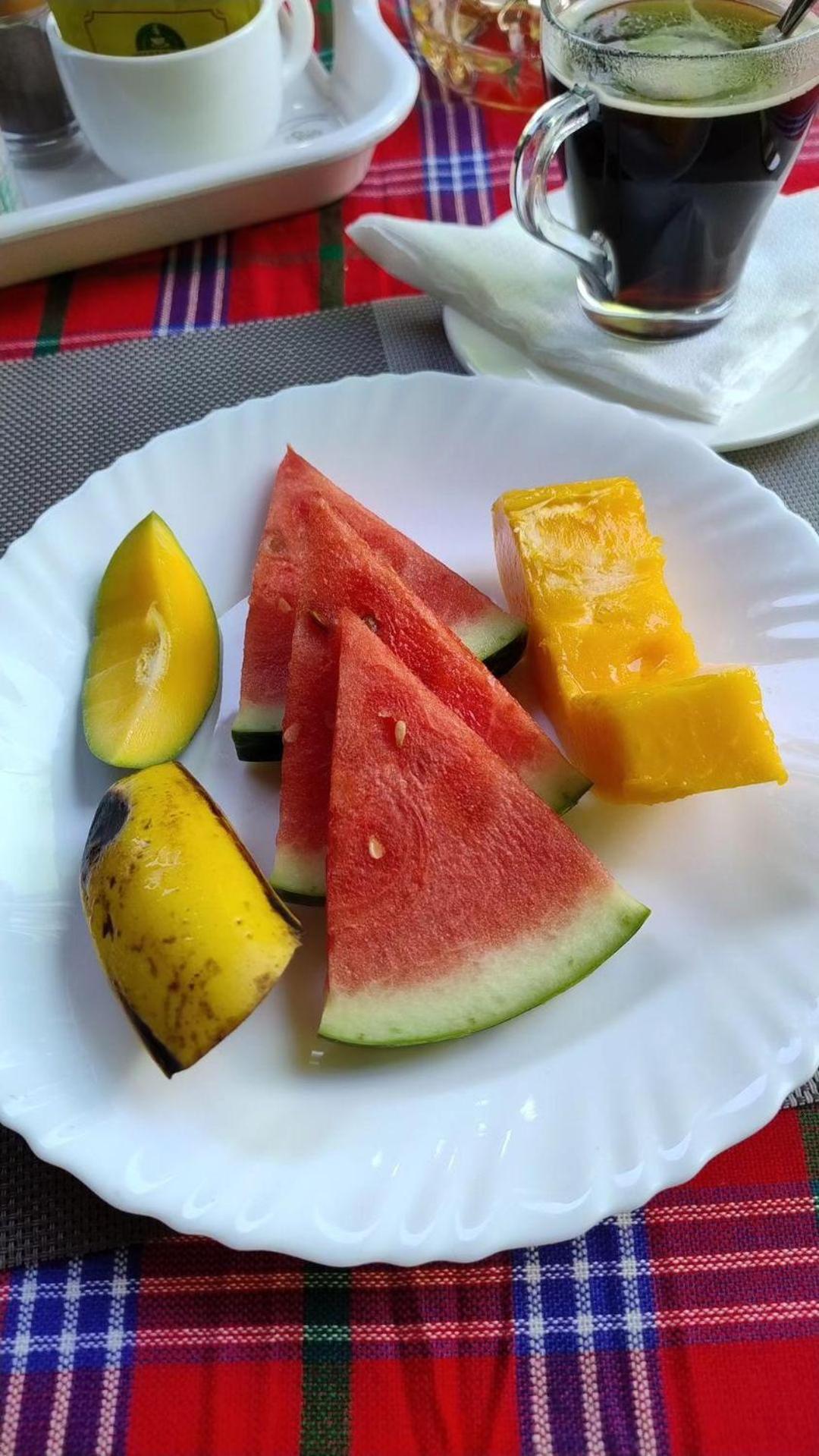 L&J Modern Backpackers Bnb Dar es Salaam Esterno foto