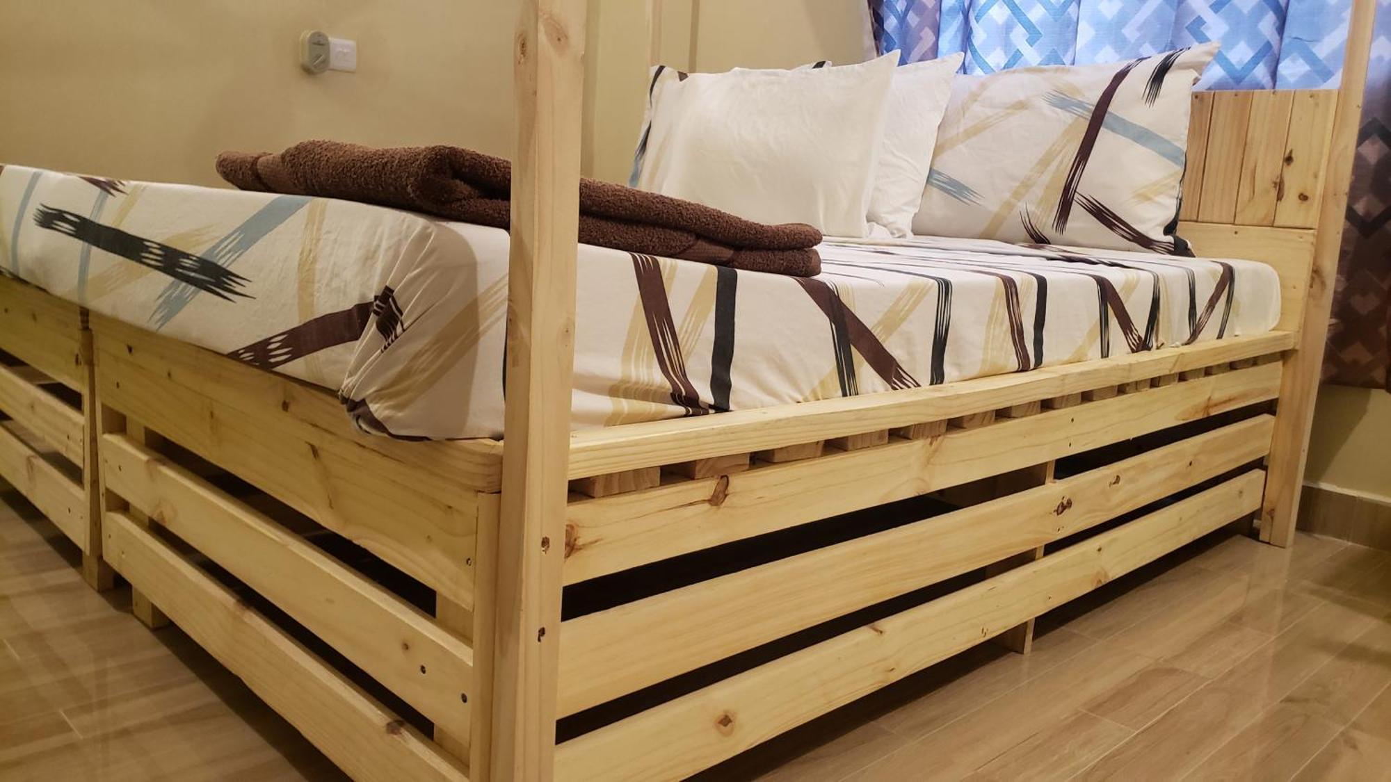 L&J Modern Backpackers Bnb Dar es Salaam Esterno foto