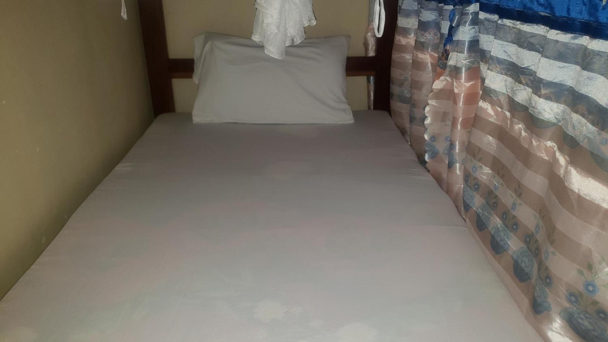 L&J Modern Backpackers Bnb Dar es Salaam Esterno foto
