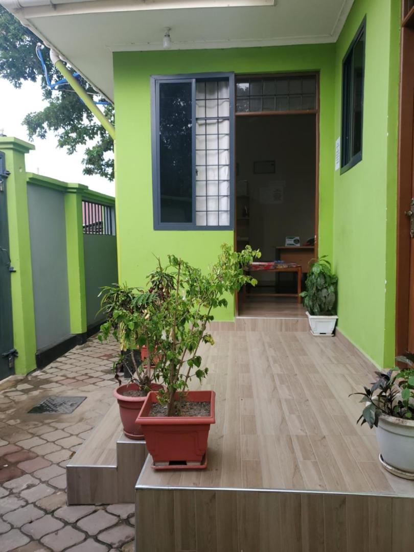 L&J Modern Backpackers Bnb Dar es Salaam Esterno foto